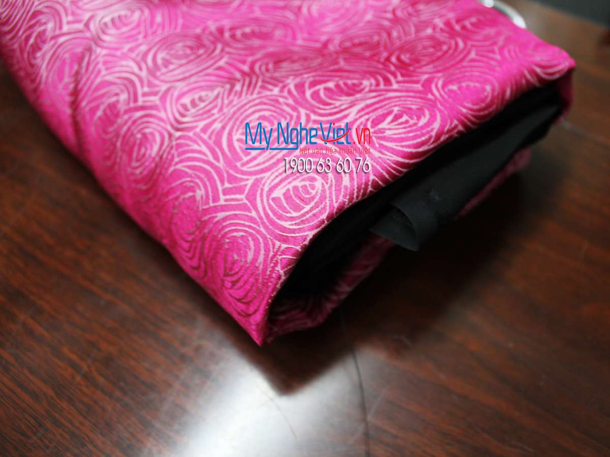 Lụa áo dài Hà Đông họa tiết hoa hồng nền hồng sen MNV-LHD25