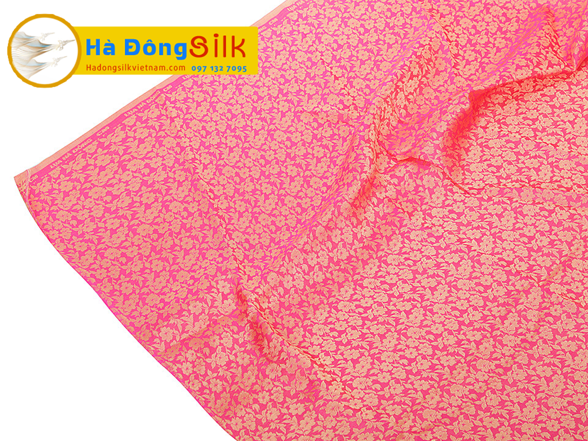 Lụa áo dài Hà Đông hoa vàng nền hồng MNV-LHD10