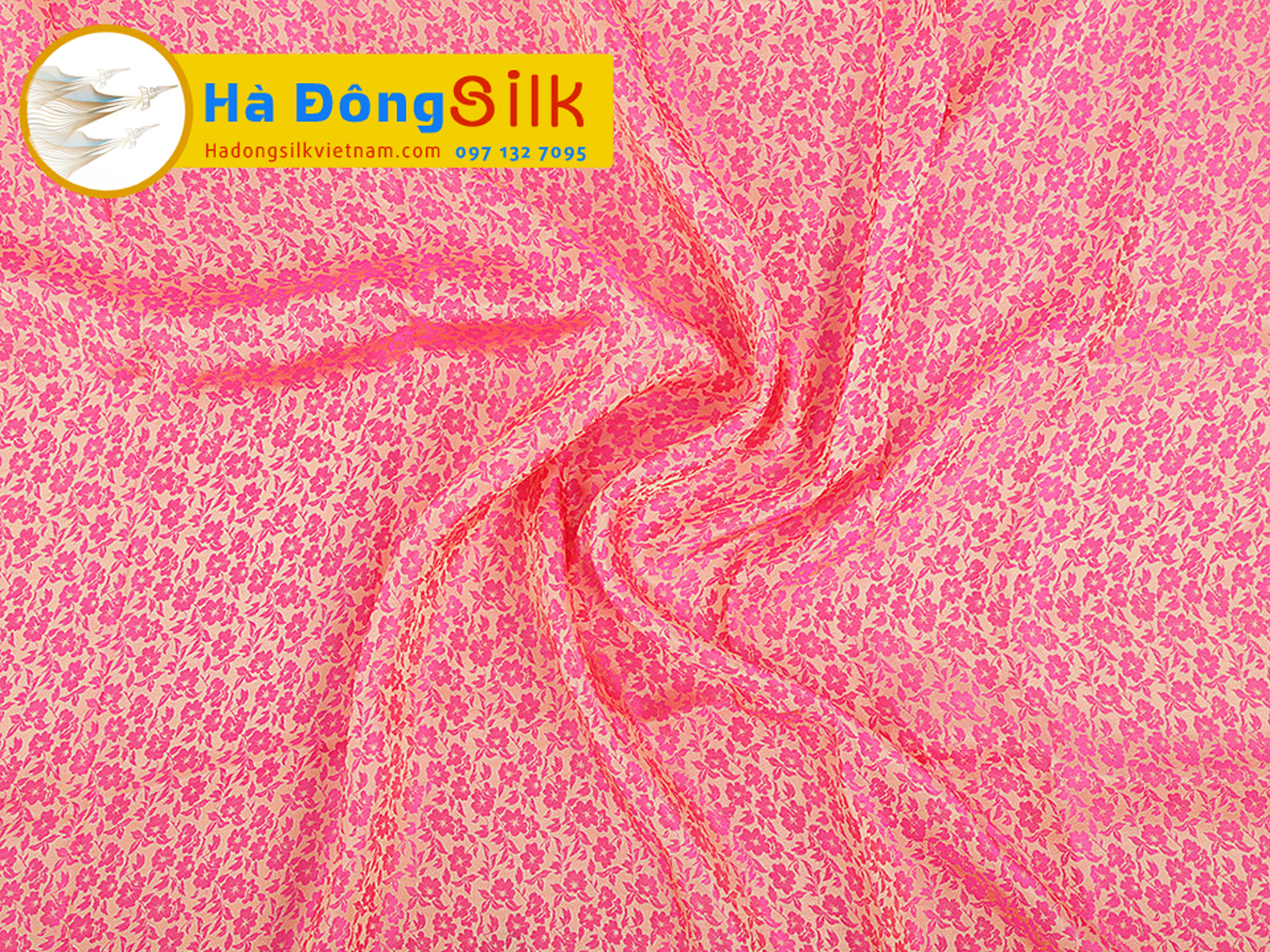 Lụa áo dài Hà Đông hoa vàng nền hồng MNV-LHD10