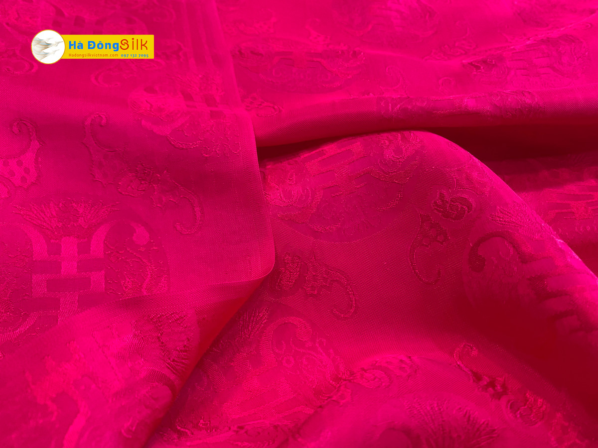 Vải Lụa Hà Đông Họa Tiết Màu Hồng (Áo 3.7m + Quần 2.3m) MNV-KGTD11