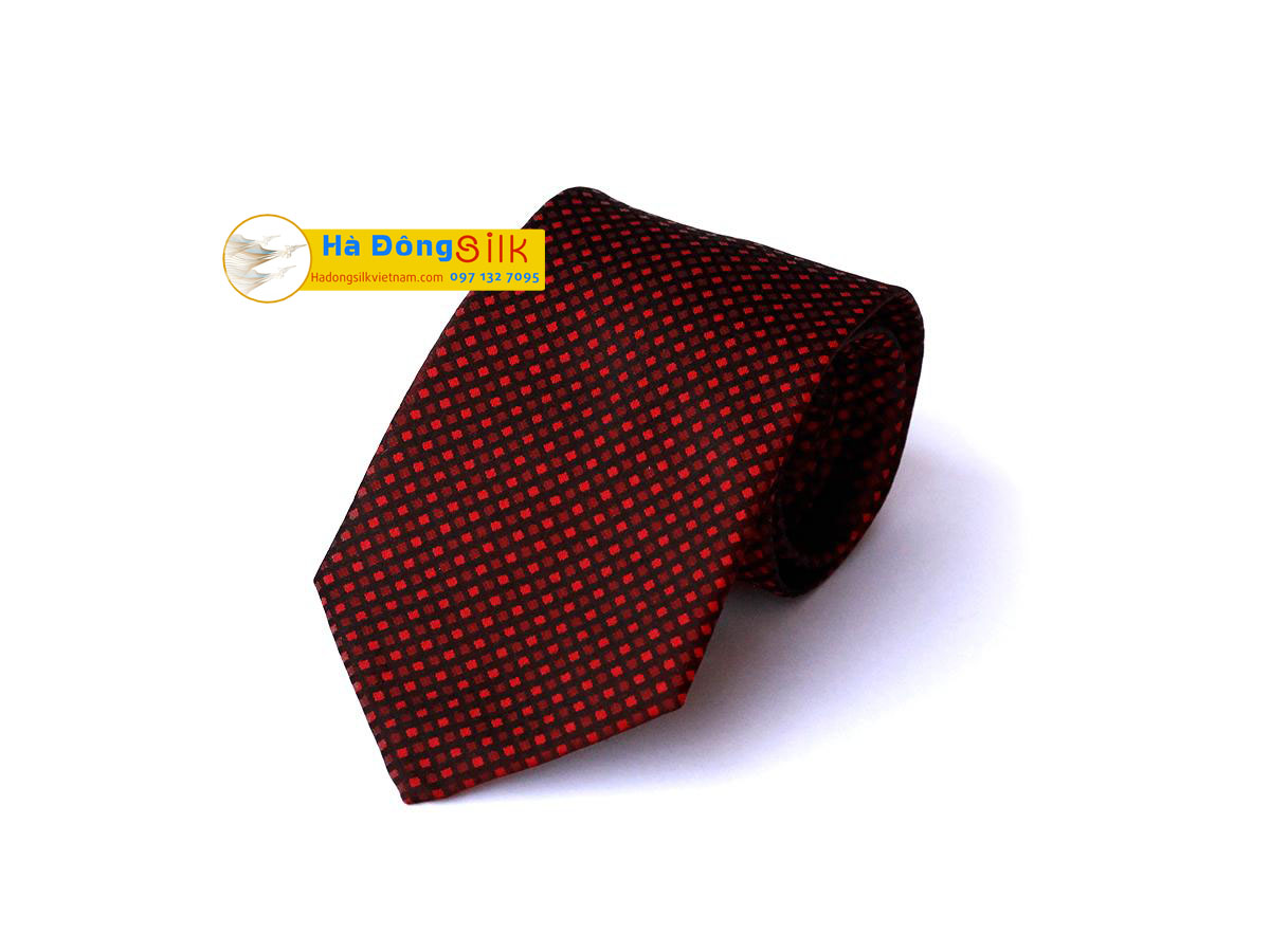 Cravat Lụa Ô Vuông Đỏ Nhí MNV-CRV44