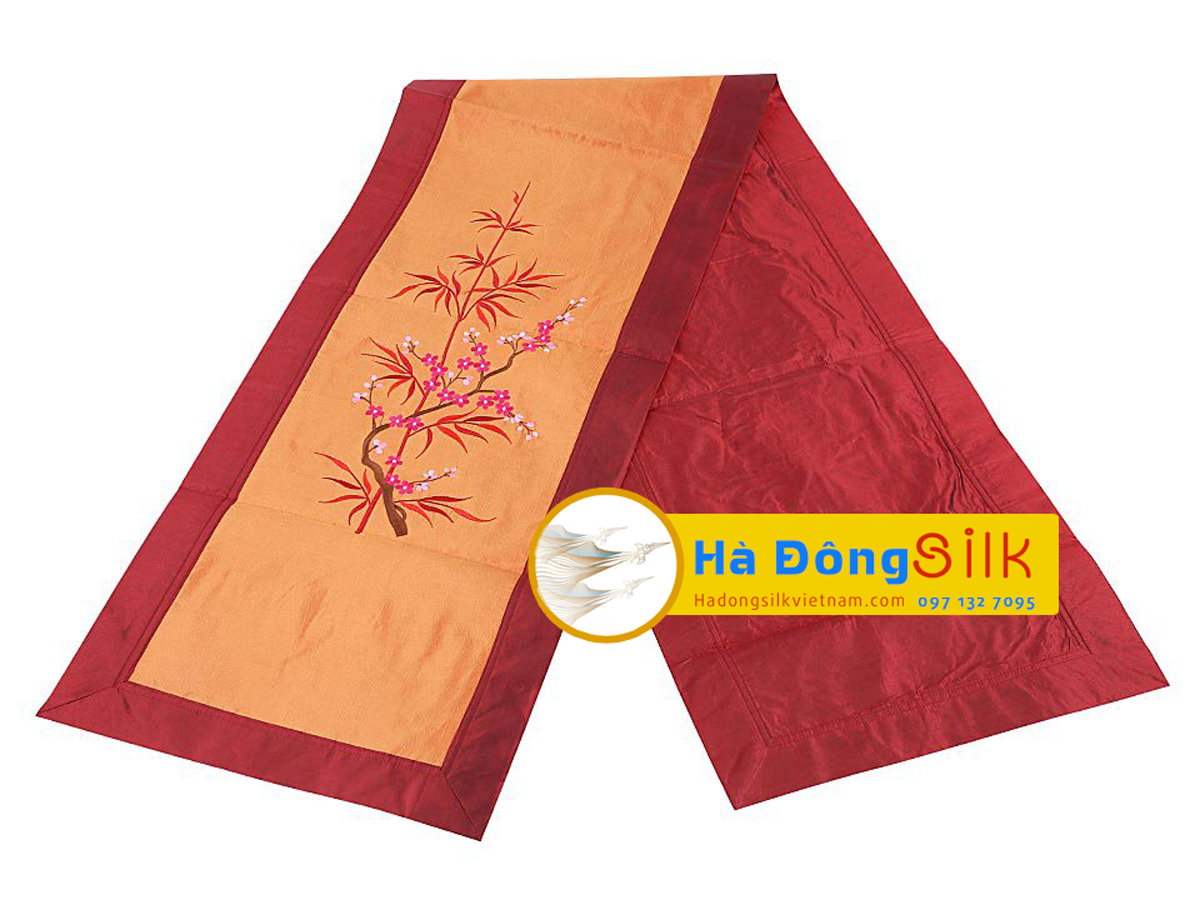 Bộ khăn trải bàn lót bàn ăn thêu trúc đỏ MNV-KLTB11 (dài)