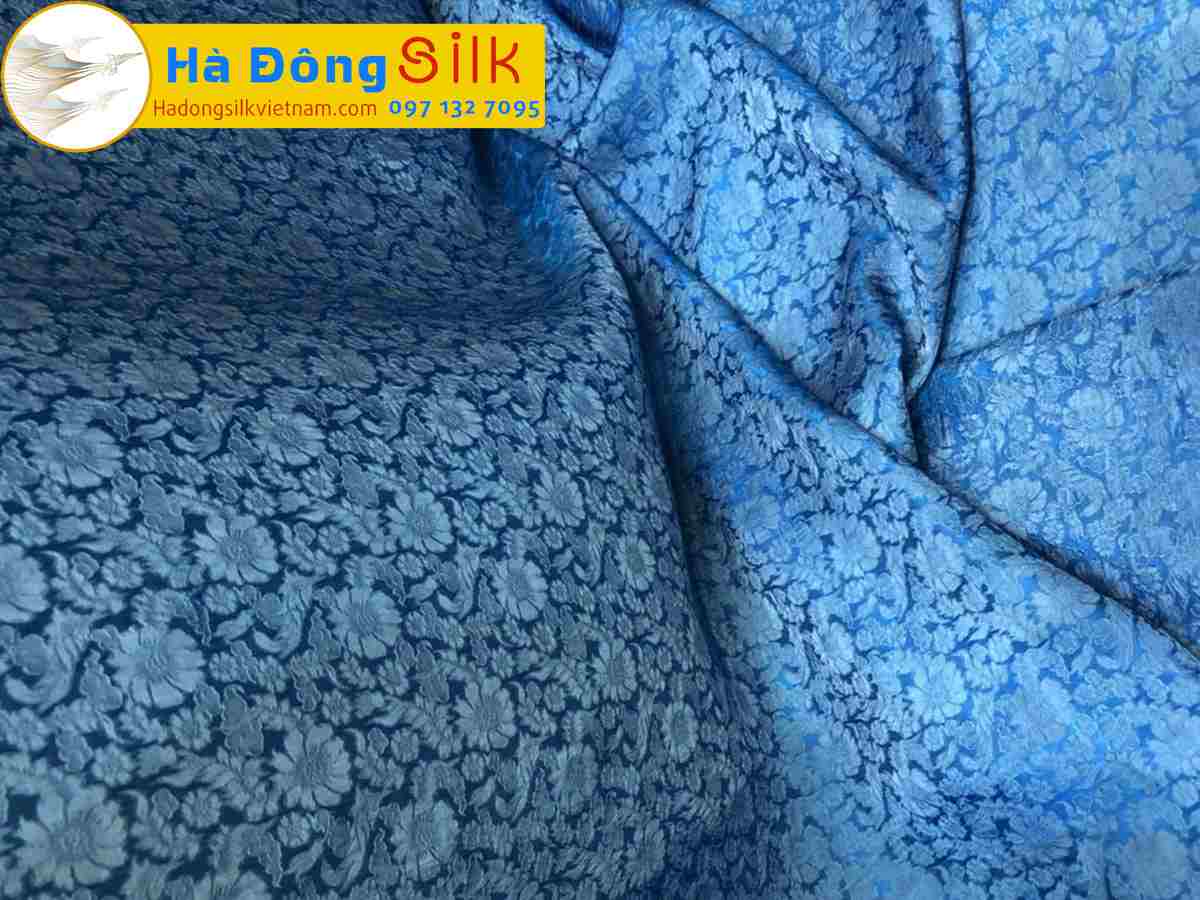 Bộ Áo Dài Lụa Hà Đông Hoa Cúc Xanh ( Áo 3,7m + Quần 2,3m) MNV-LHD29
