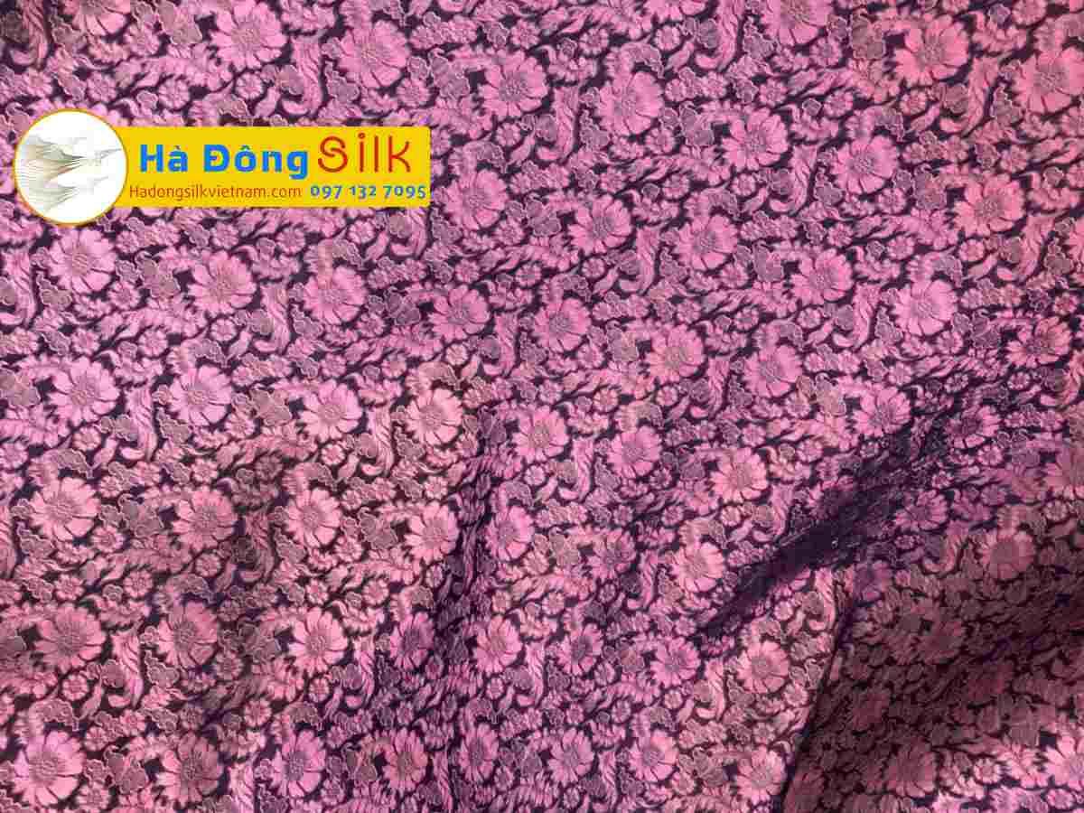 Lụa Áo Dài Hà Đông Họa Tiết Hoa Cúc Hồng MNV-LHD54 Lụa Áo Dài Hà Đông Họa Tiết Hoa Cúc Hồng MNV-LHD54