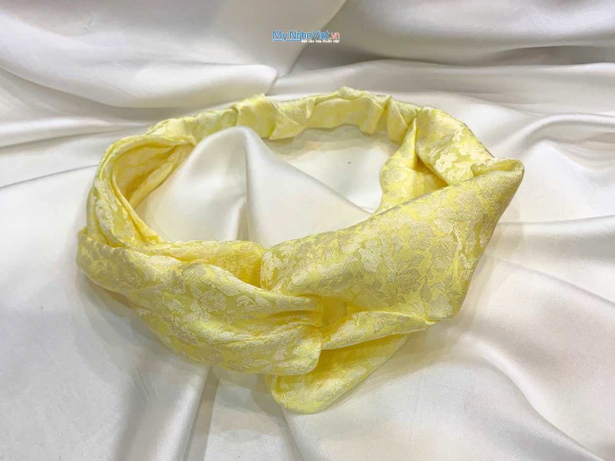 Băng đô cài tóc lụa Hà Đông màu vàng