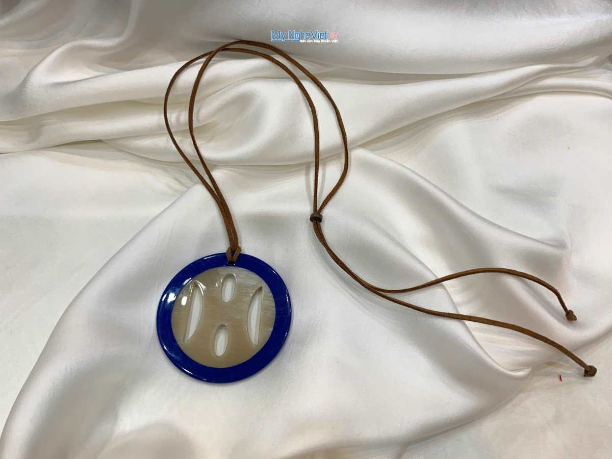 Dây chuyền sừng 