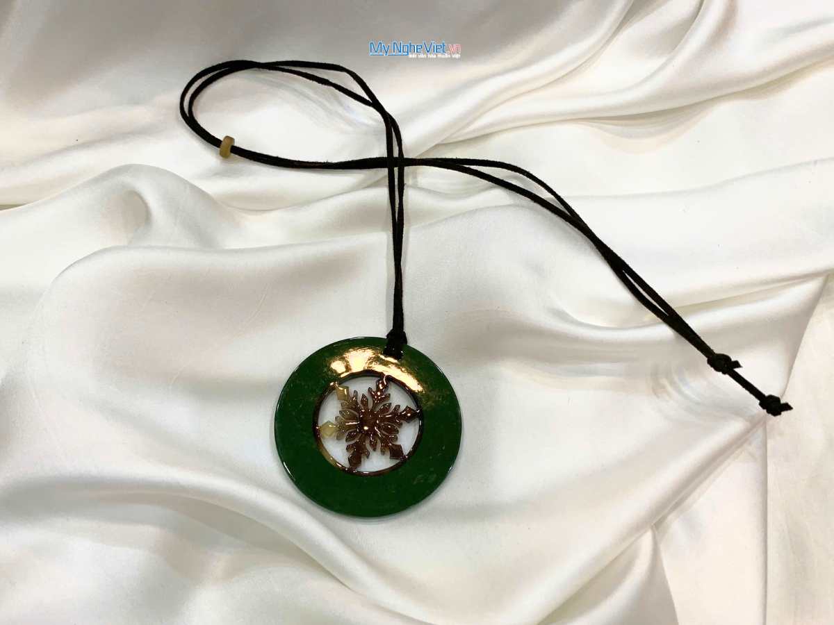 Dây chuyền sừng 