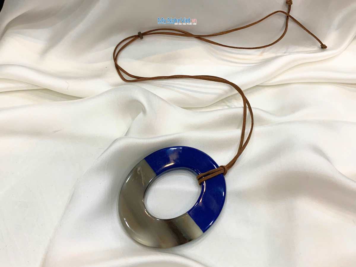 Dây chuyền sừng 