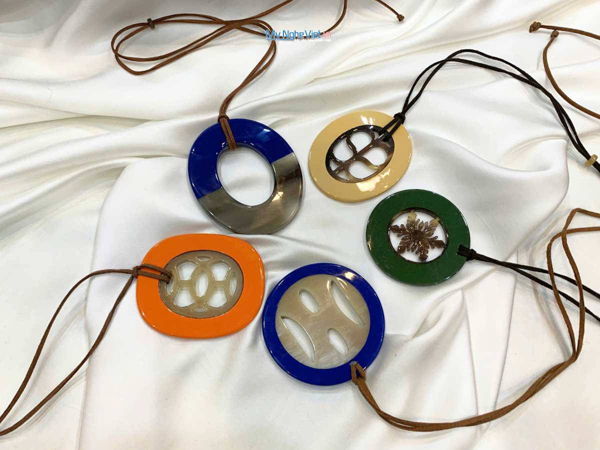 Dây chuyền sừng 