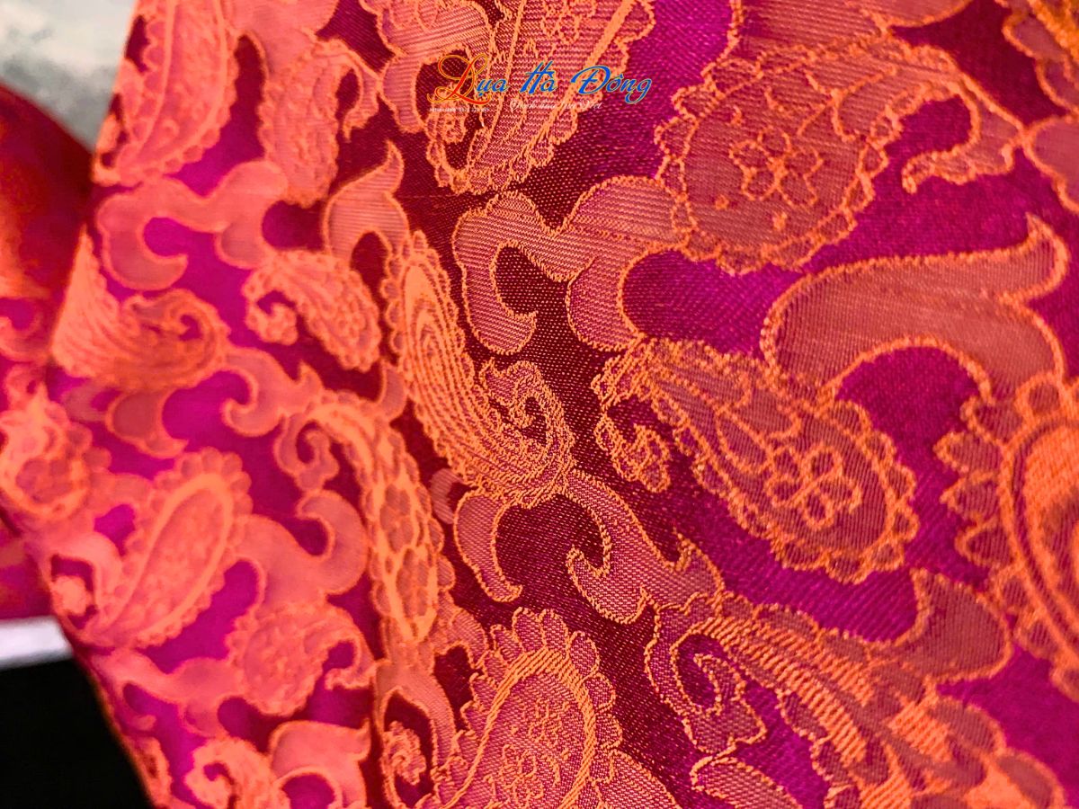 Khăn lụa tơ tằm dài họa tiết đuôi cong hồng cam MNV-LNL40180/11
