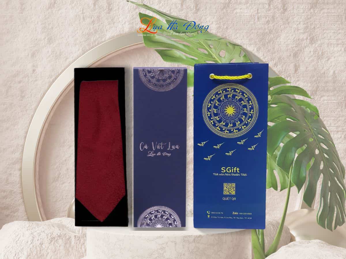 Cravat lụa đỏ MNV-CRVPT85-1