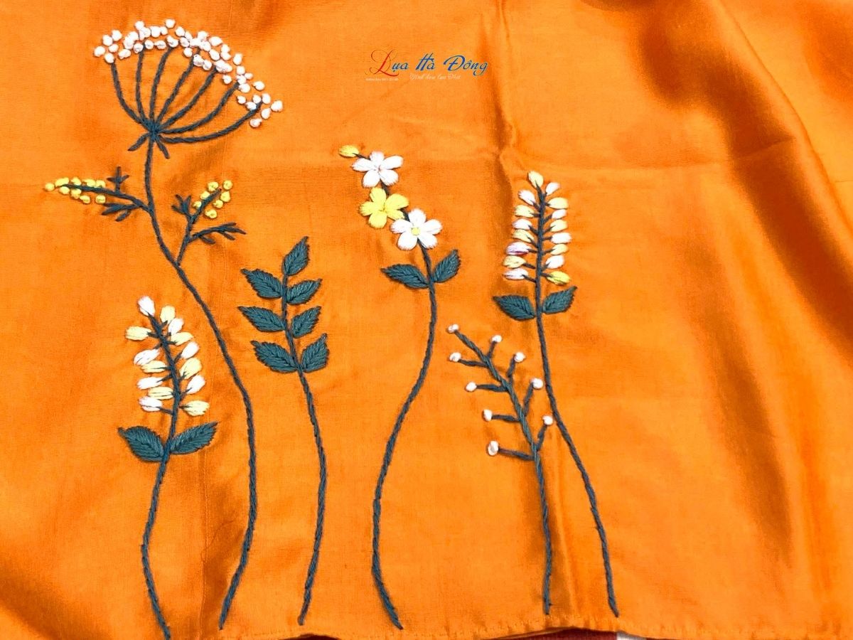 Khăn lụa đũi thêu tay cam Lụa Hà Đông 45x180 LNLT45180/2