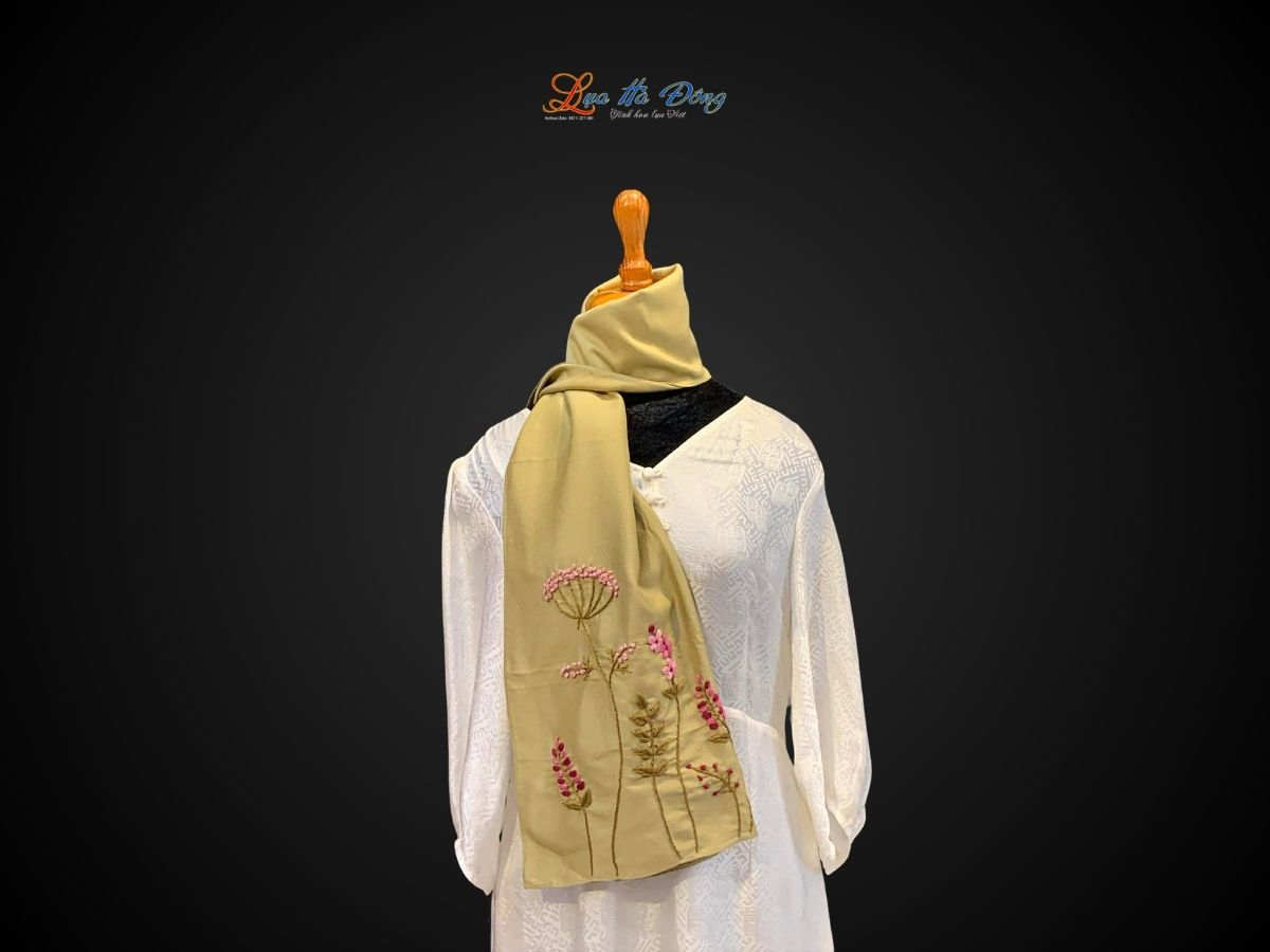 Khăn lụa đũi thêu tay xanh cỏ cháy Lụa Hà Đông 45x180 LNLT45180/6