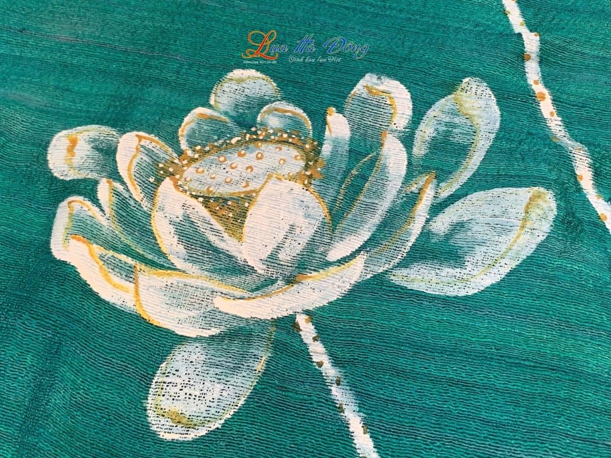 Khăn lụa Đũi xanh rêu vẽ sen 100% silk 80x180 tua rua KLTA80180/2