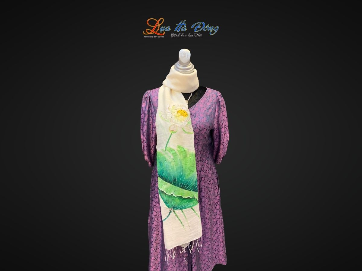 Khăn lụa Đũi trắng vẽ sen 100% silk 80x180 tua rua KLTA80180/10