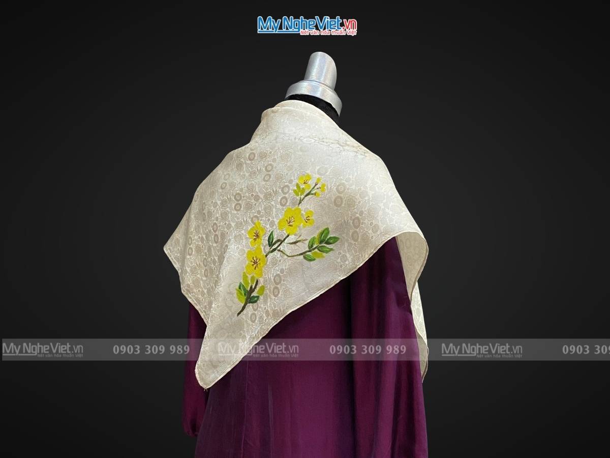 Khăn lụa vuông hoa hồng vẽ hoa 90x90 MNV-KLNL90-5