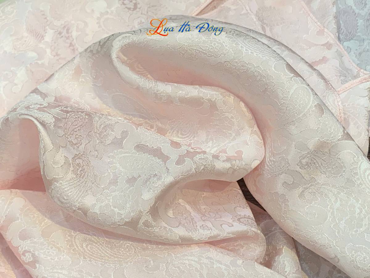 Khăn lụa dài họa tiết đuôi công hồng phấn MNV-LNL40180/2