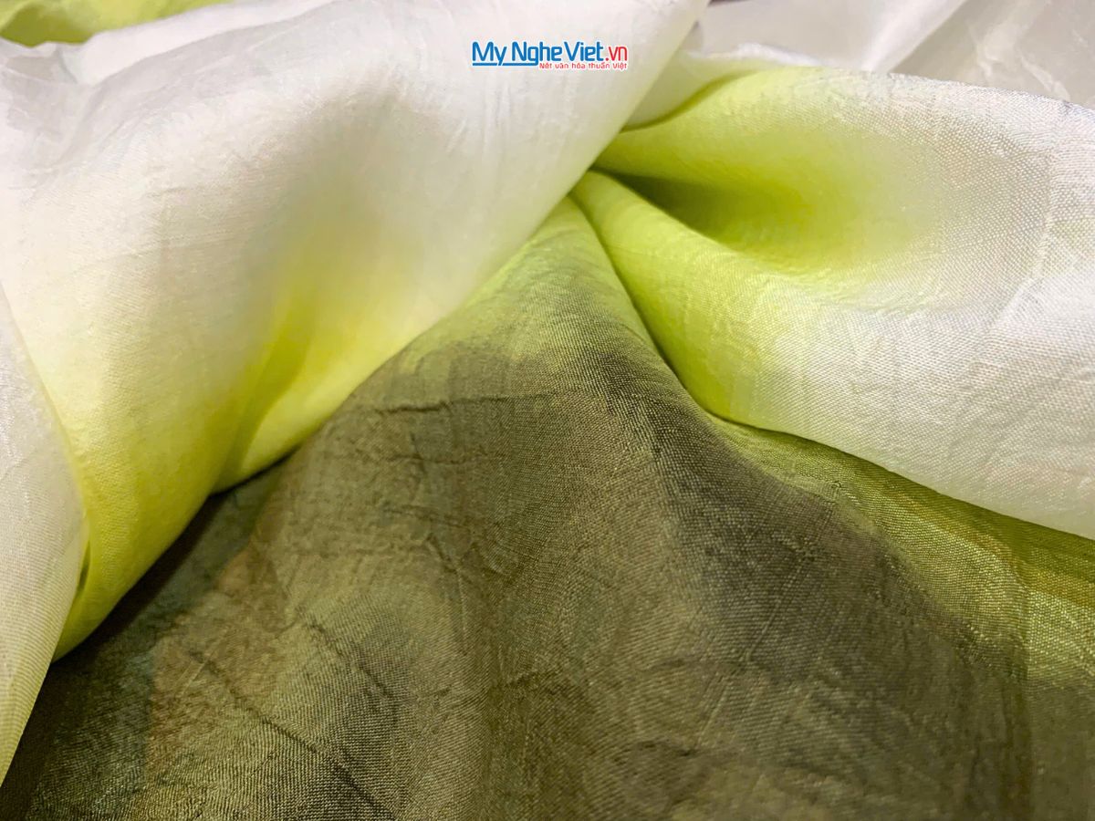 Khăn lụa tơ tằm loang màu xanh MNV-KLNC87180/13