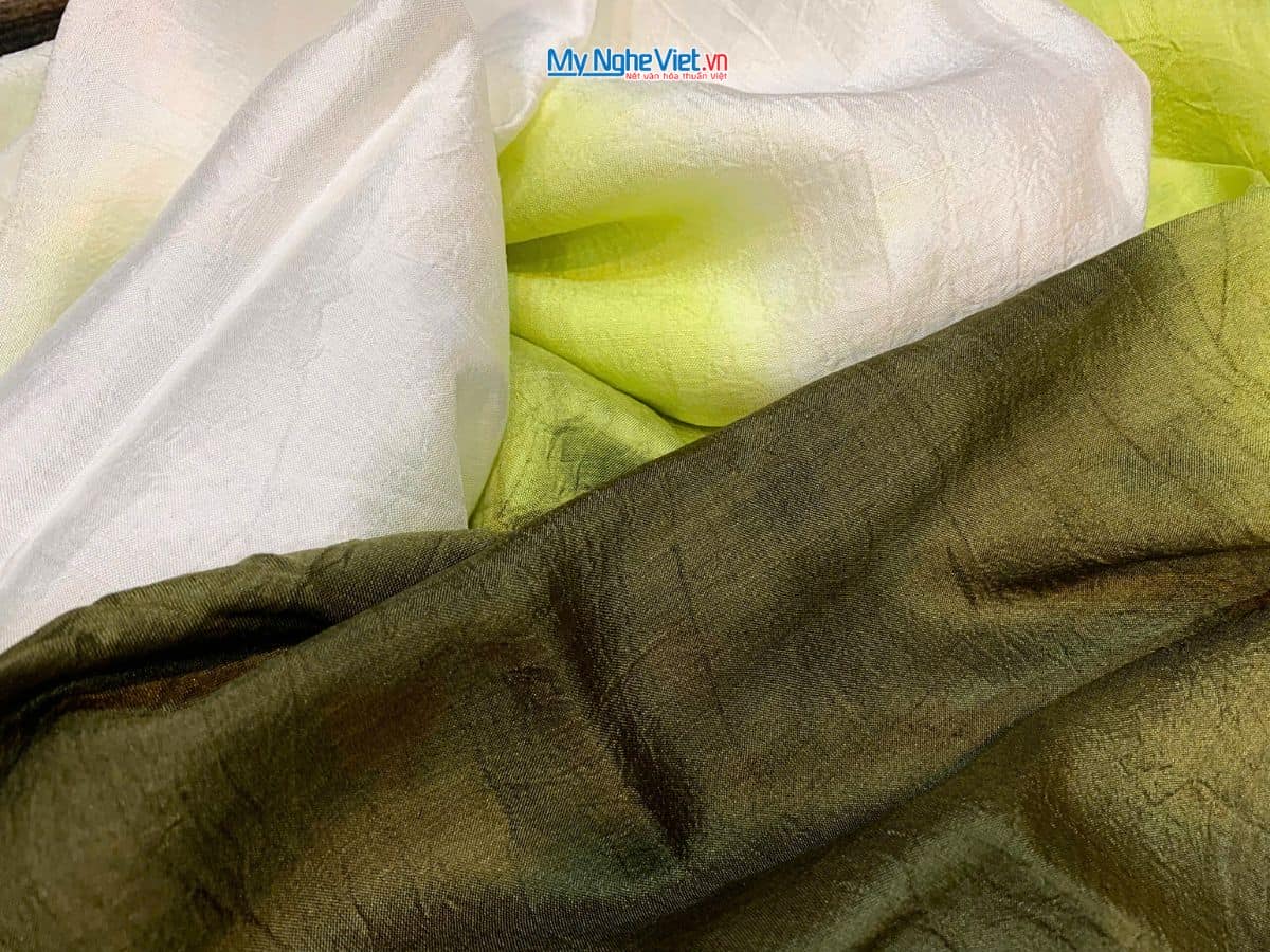 Khăn lụa tơ tằm loang màu xanh MNV-KLNC87180/13