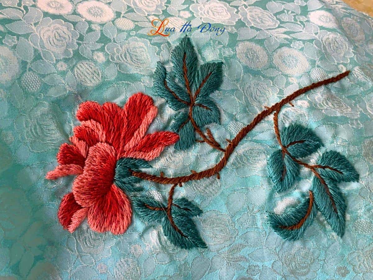 Khăn lụa thêu tay hồng thọ nhí xanh mint MNV-LNL8585/1