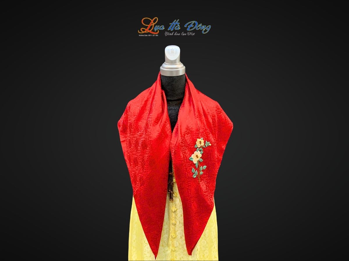 Khăn lụa vuông thêu tay song hỷ đỏ MNV-LNL8585/4