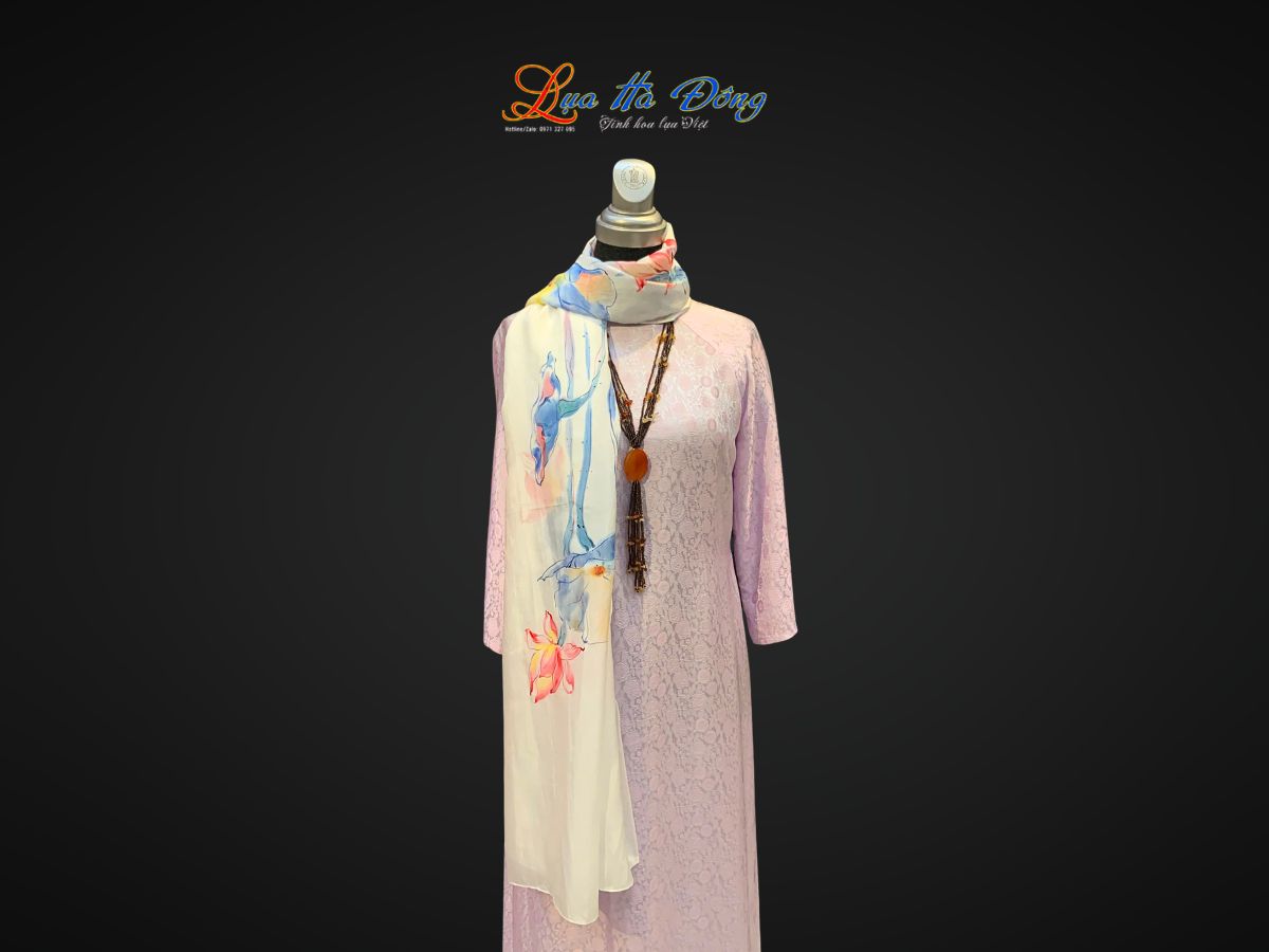 Khăn lụa tơ tằm màu trắng vẽ hoa sen MNV-PT70180/17