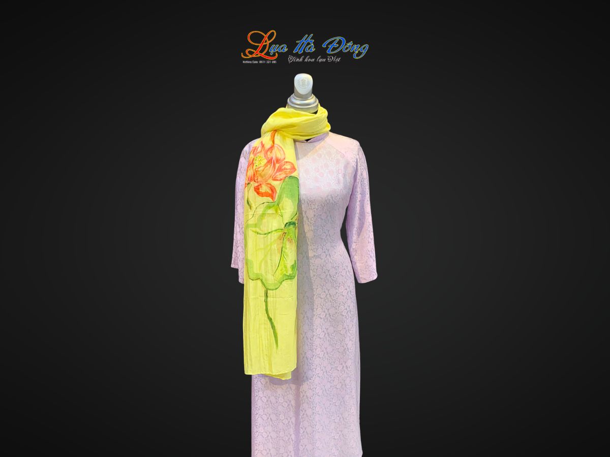 Khăn lụa tơ tằm vẽ tay sen màu vàng LNL75180/7