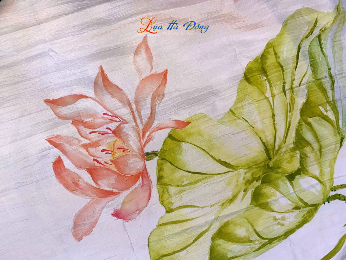 Khăn lụa tơ tằm vẽ tay sen màu tím nhạt LNL75180/5