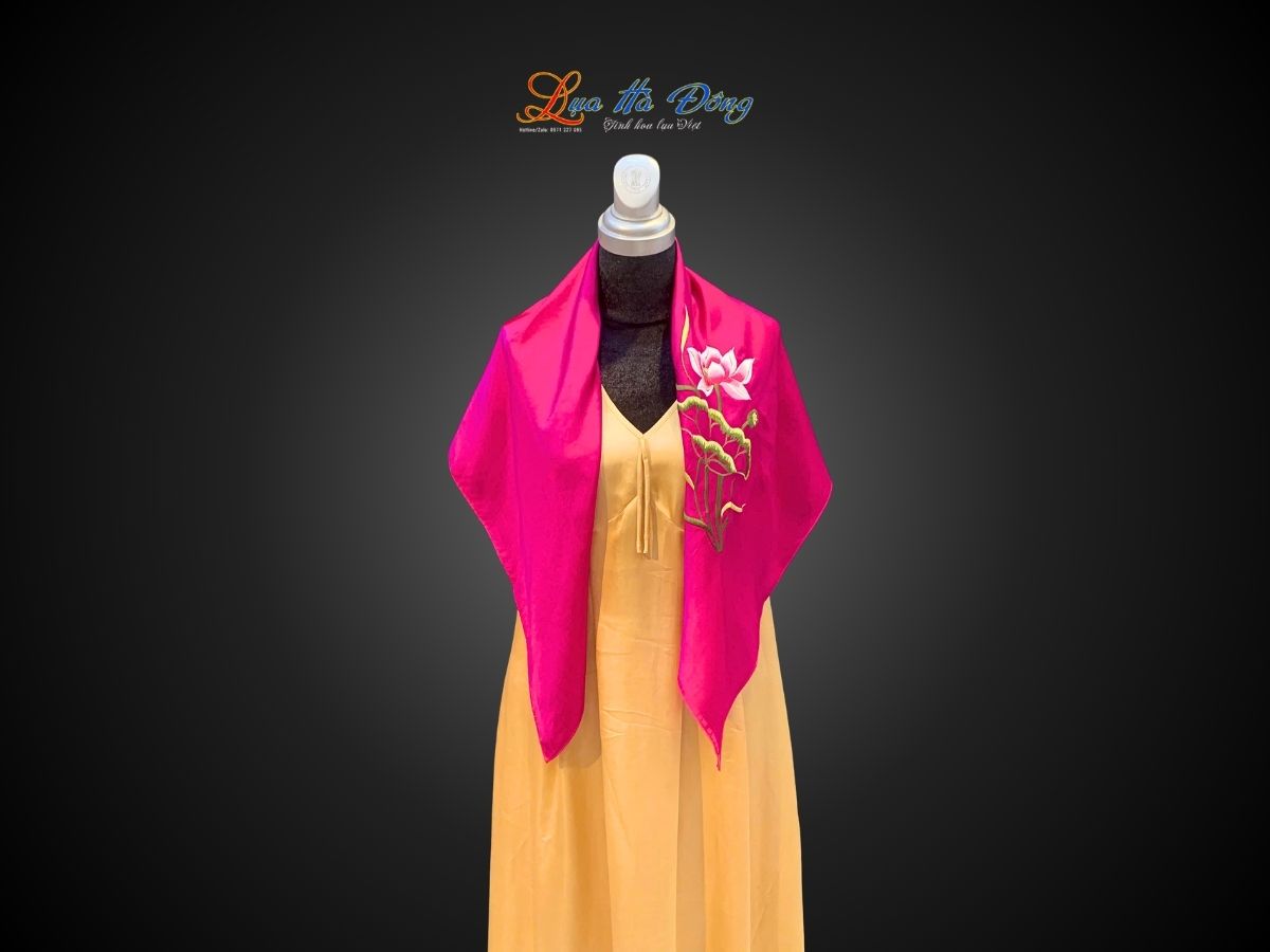 Khăn lụa vuông thêu sen trơn màu hồng tím KLTA9090/5