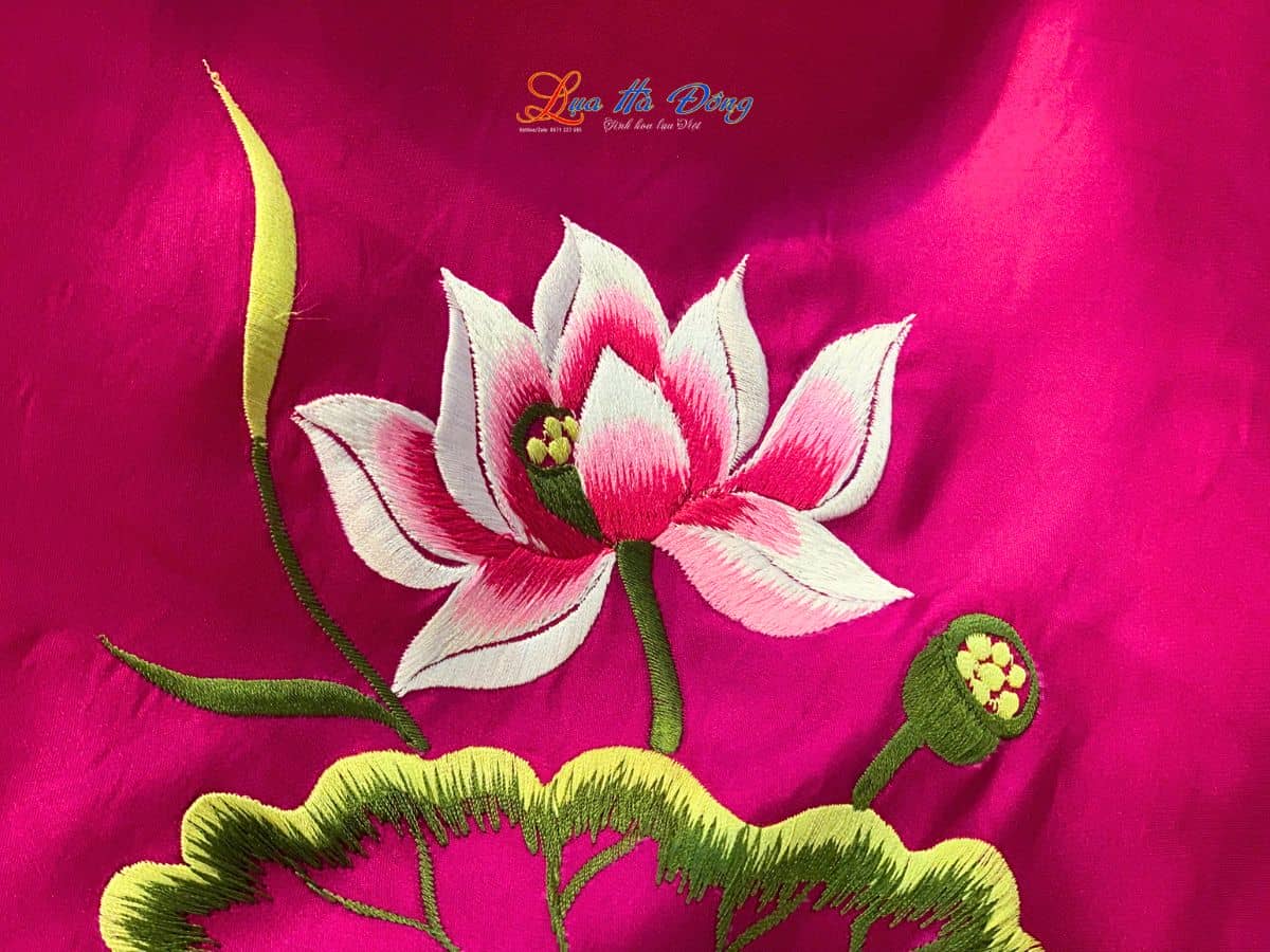 Khăn lụa vuông thêu sen trơn màu hồng tím KLTA9090/5