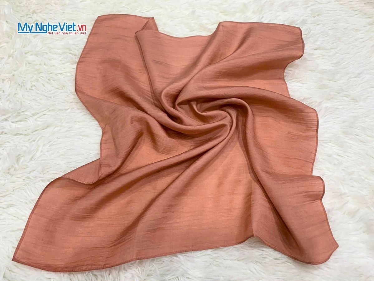 Khăn lụa vuông tơ tằm trơn màu nâu hồng MNV-PT5050/1