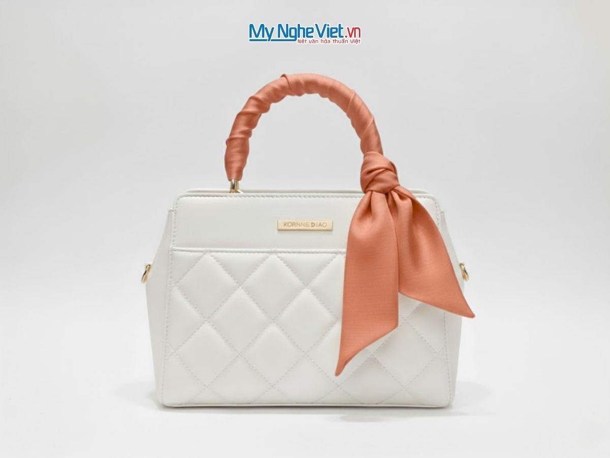 Khăn lụa vuông tơ tằm trơn màu cam hồng MNV-PT5050/6