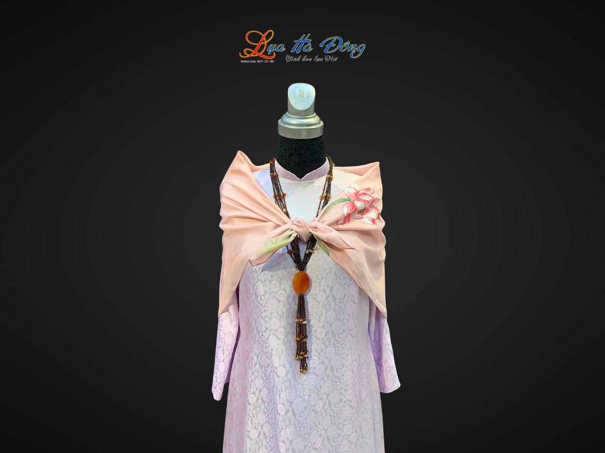 Khăn lụa vuông tơ tằm màu hồng vẽ hoa MNV-PT8585/1