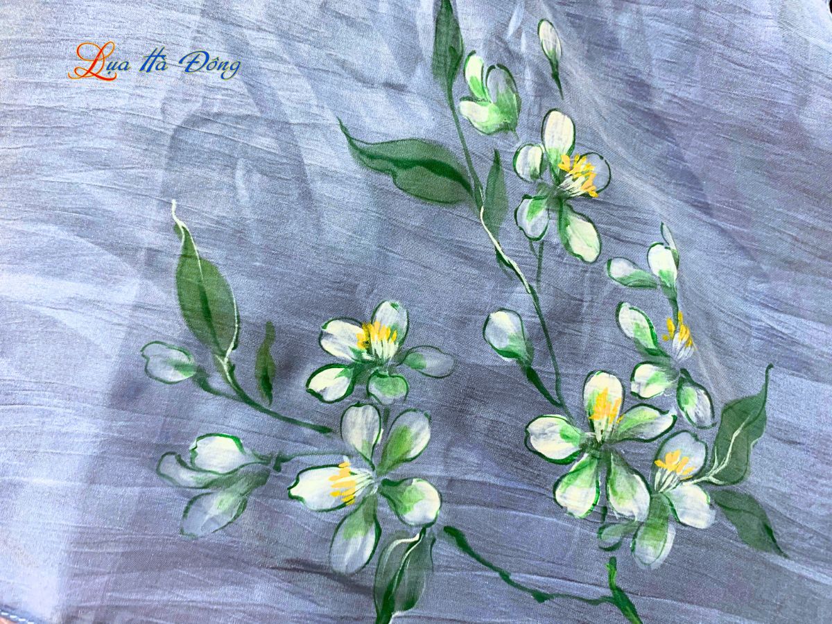 Khăn lụa vuông tơ tằm màu xanh vẽ hoa MNV-PT8585/5
