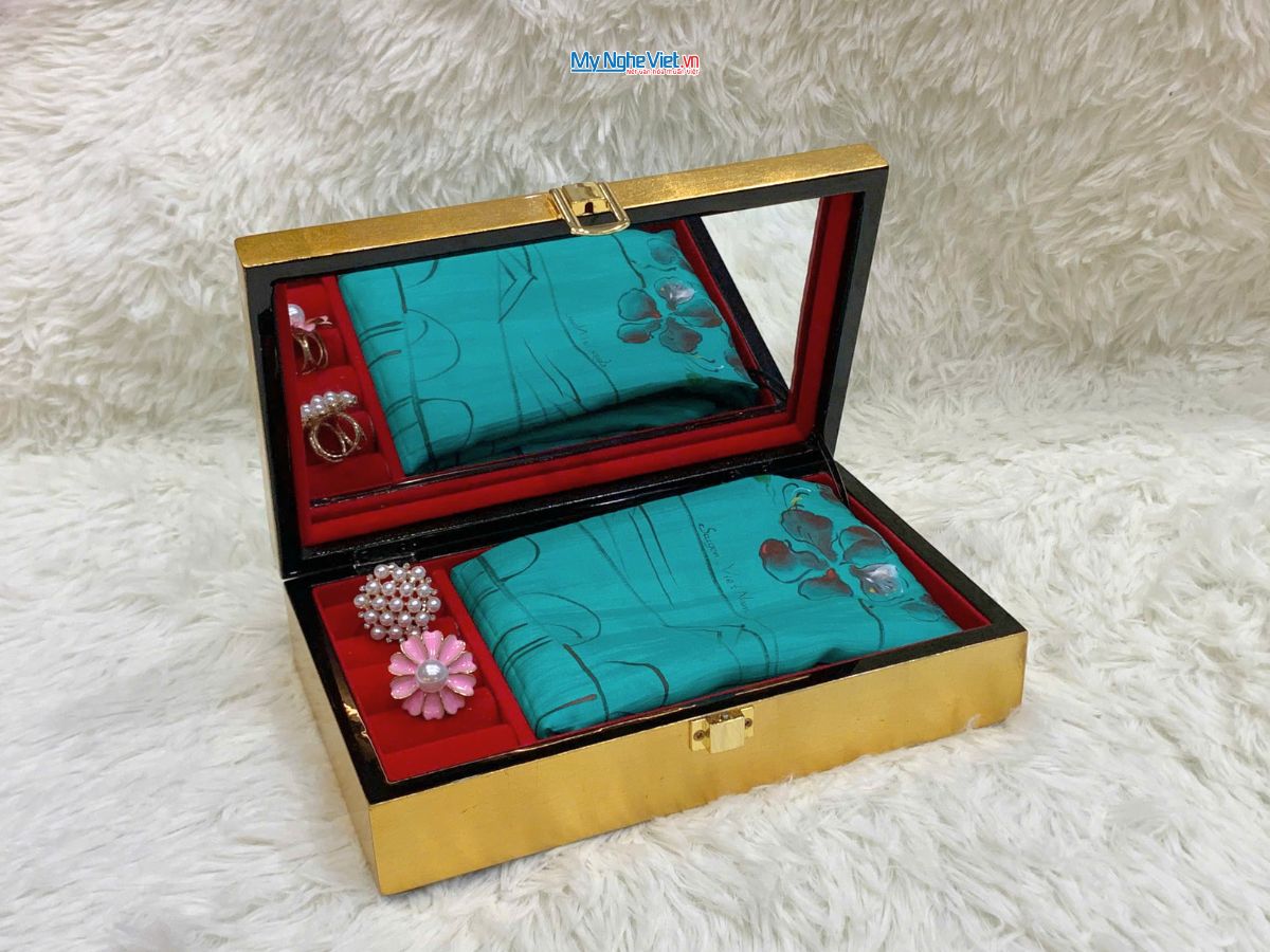 Quà Tặng Hộp Sơn Mài Hoa Sen & Khăn Lụa Hà Đông Cao Cấp CBPT70180T3-3