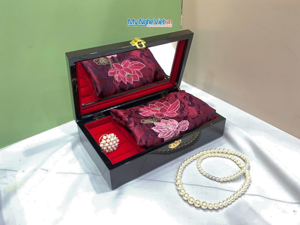 Quà Tặng Hộp Sơn Mài Hoa Hồng & Khăn Lụa Thêu Hoa CBMNV-LNL45180.3