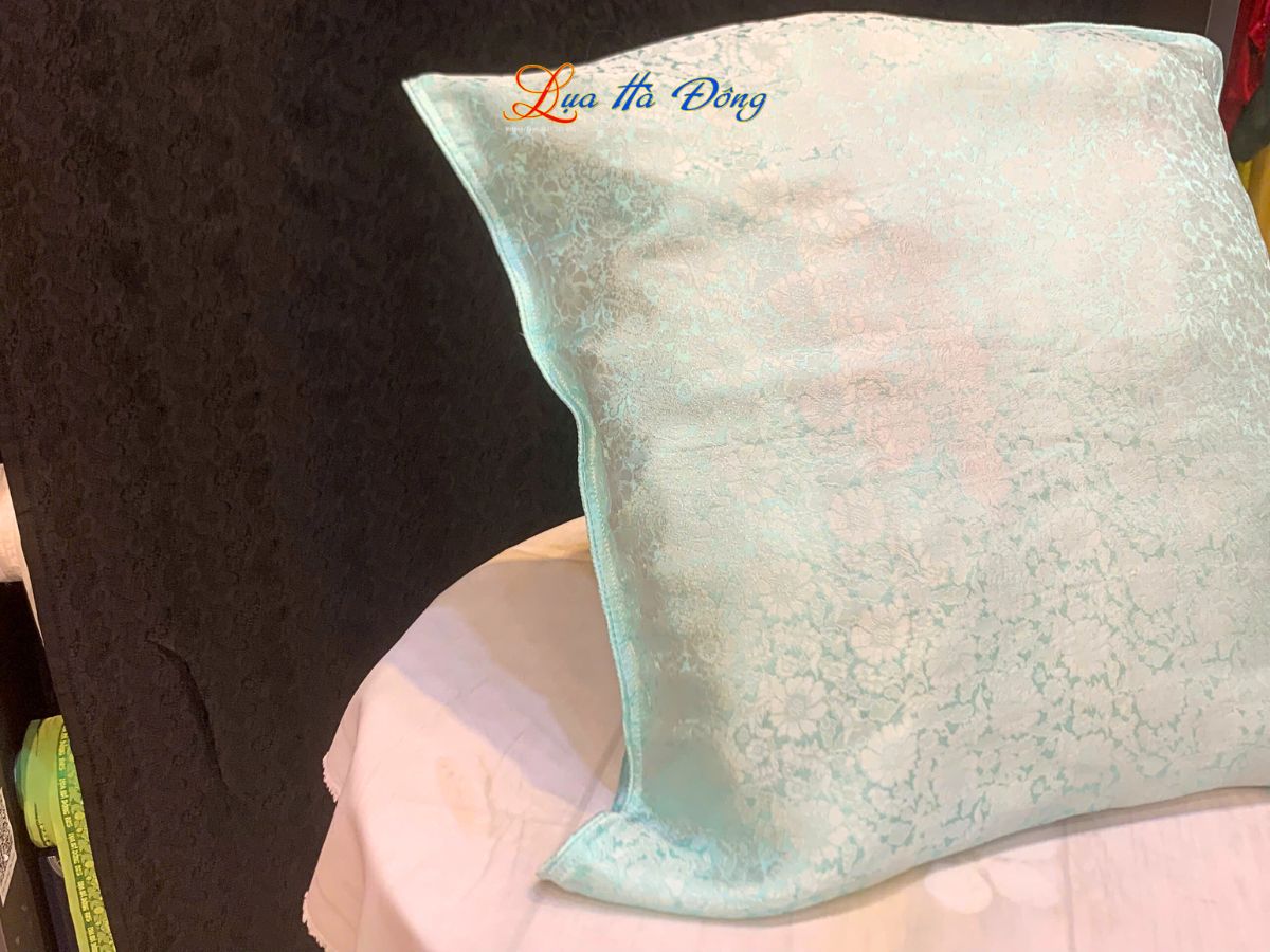 Vỏ gối lụa Hà Đông cúc xanh mint LNL4040/5