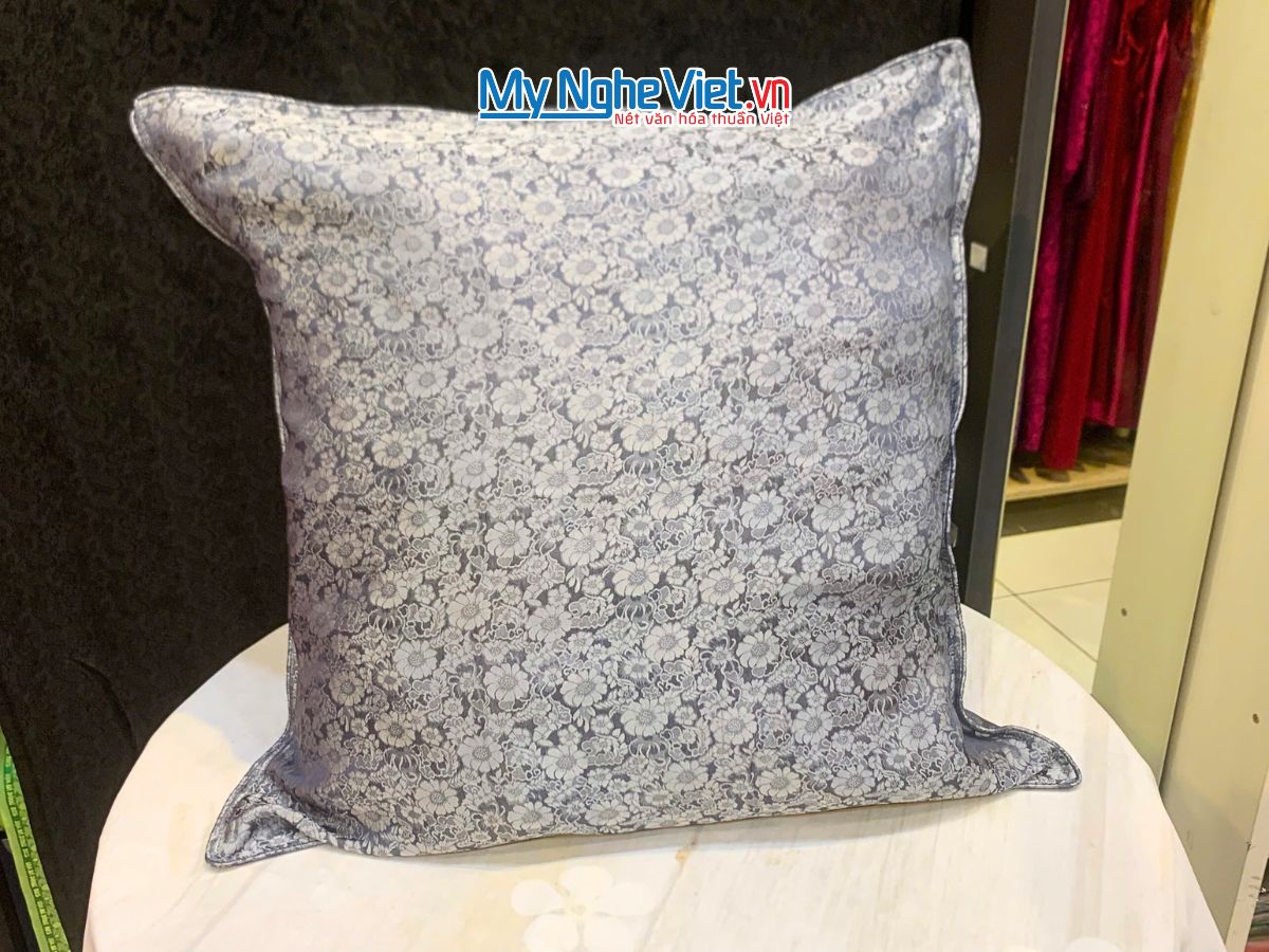 Vỏ gối lụa Hà Đông cúc xám ghi LNL4040/4