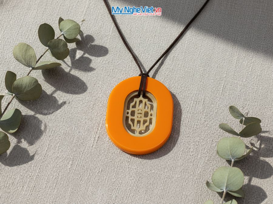 Bộ quà tặng băng đô lụa và mặt dây sừng CBMNV-MNTD11/2