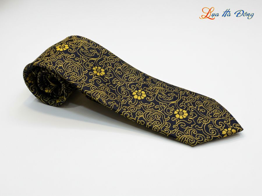 Cà vạt lụa tơ tằm họa tiết hoa cúc vàng MNV-CRV10