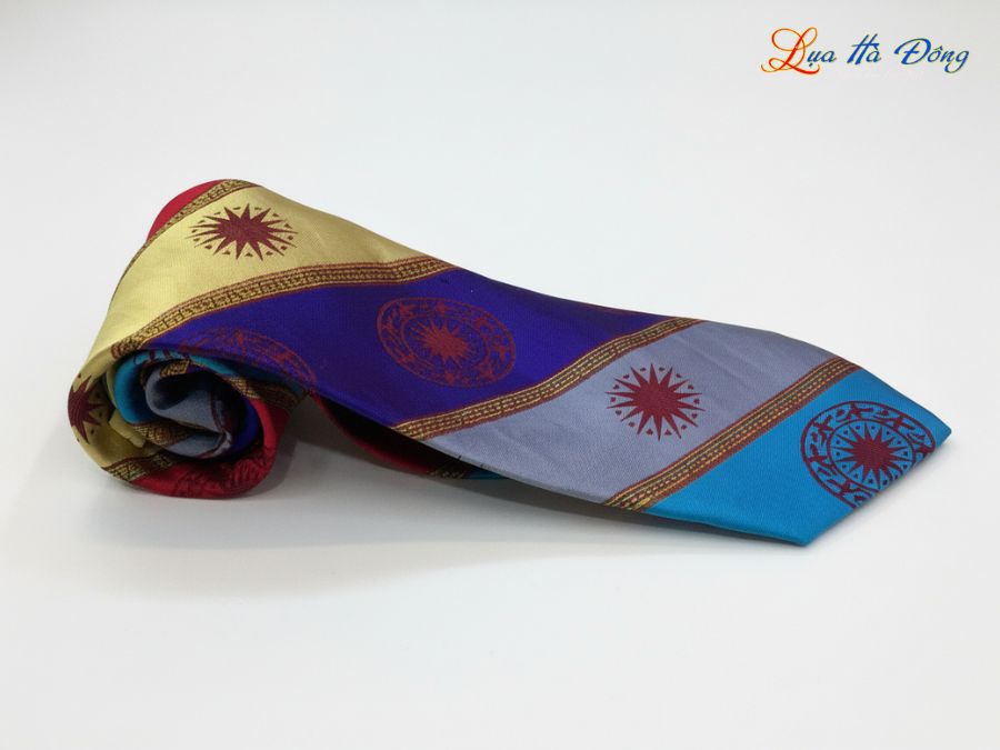 Cà vạt lụa tơ tằm họa tiết trống đồng MNV-CRV69