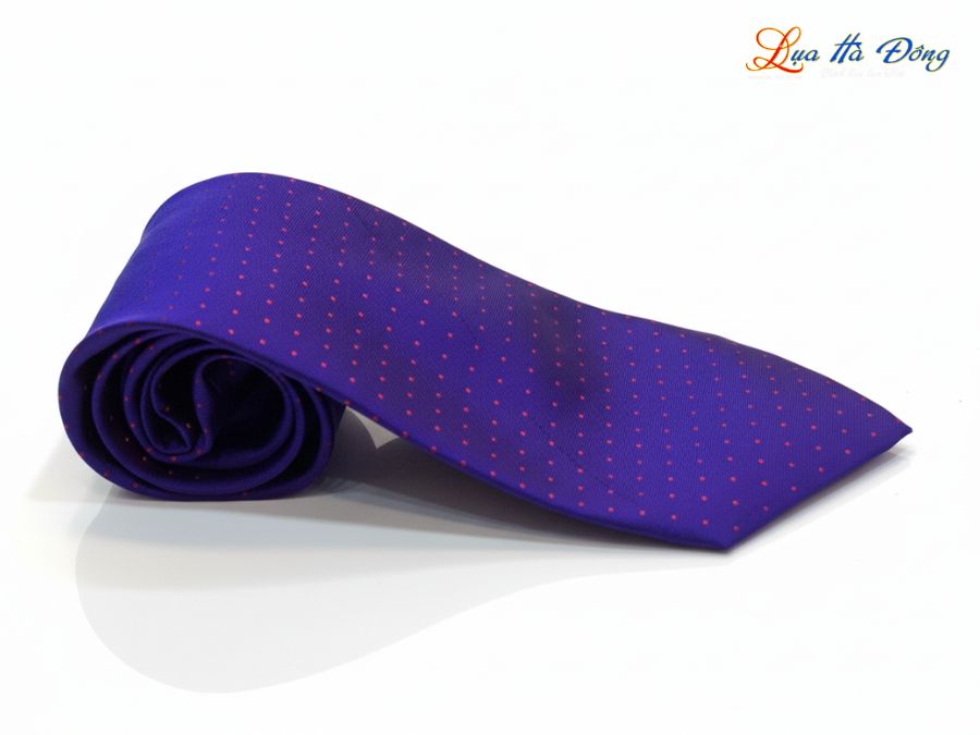Cà vạt lụa tơ tằm màu tím chấm bi đỏ MNV-CRV70