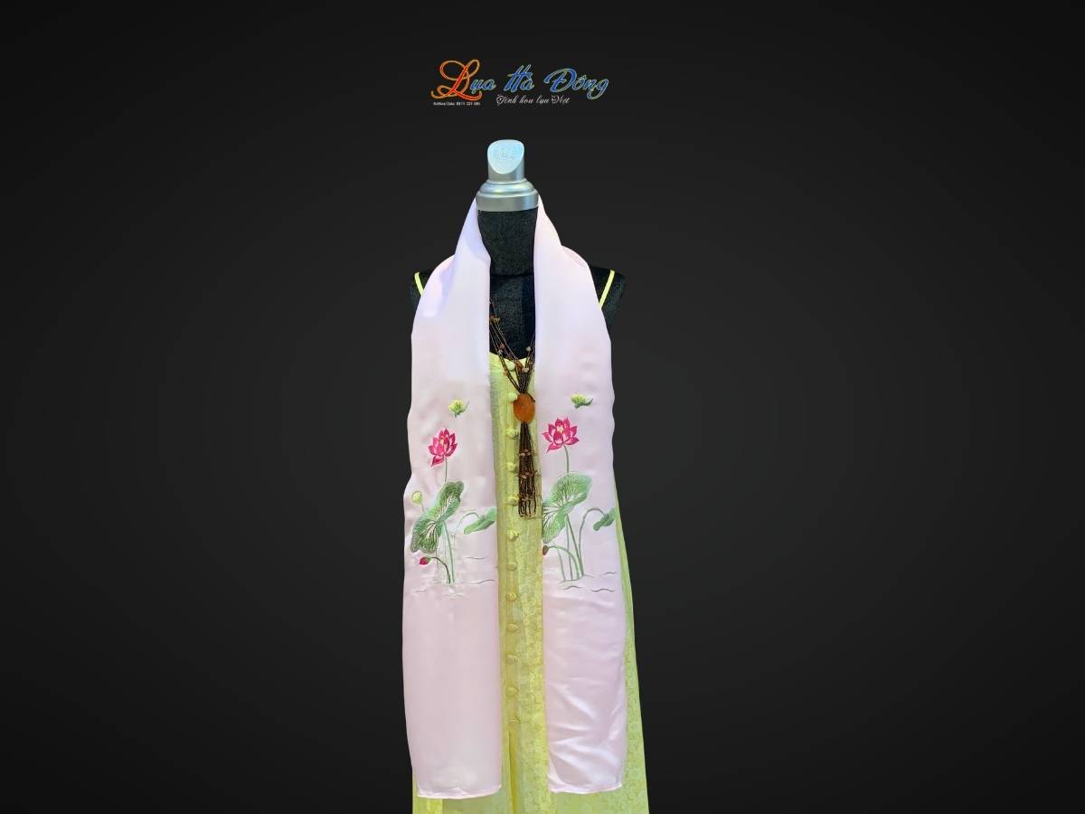 Khăn lụa trơn thêu sen hồng phấn MNV-LNL45180/11