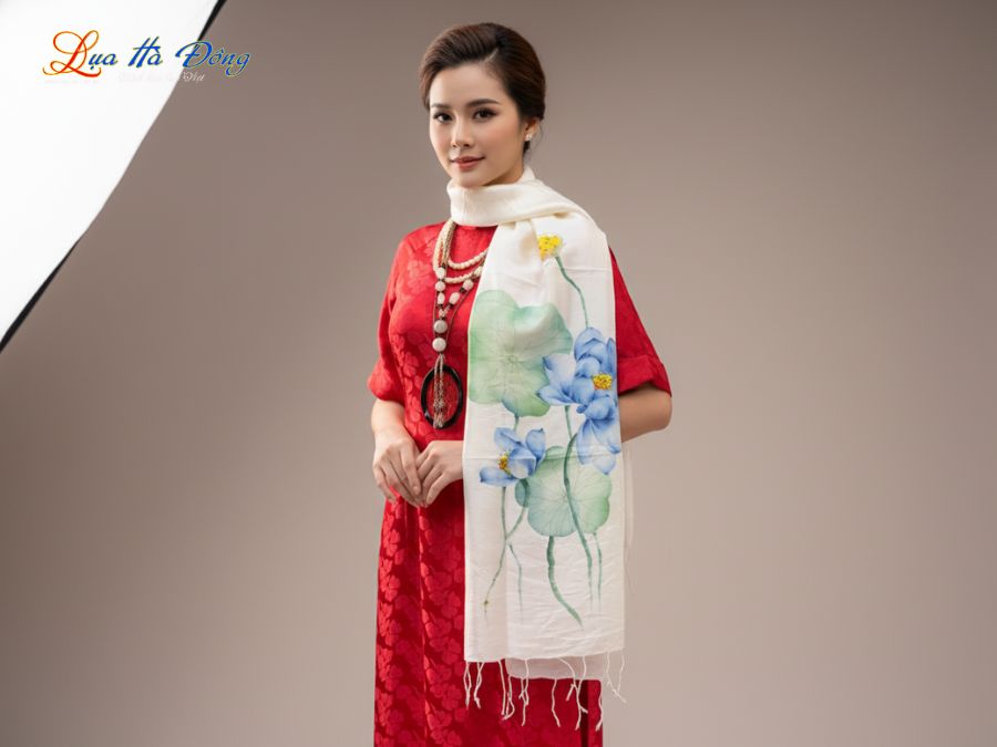 Khăn lụa tơ tằm vẽ tay hoa tua rua 100% silk KLNC79212/12