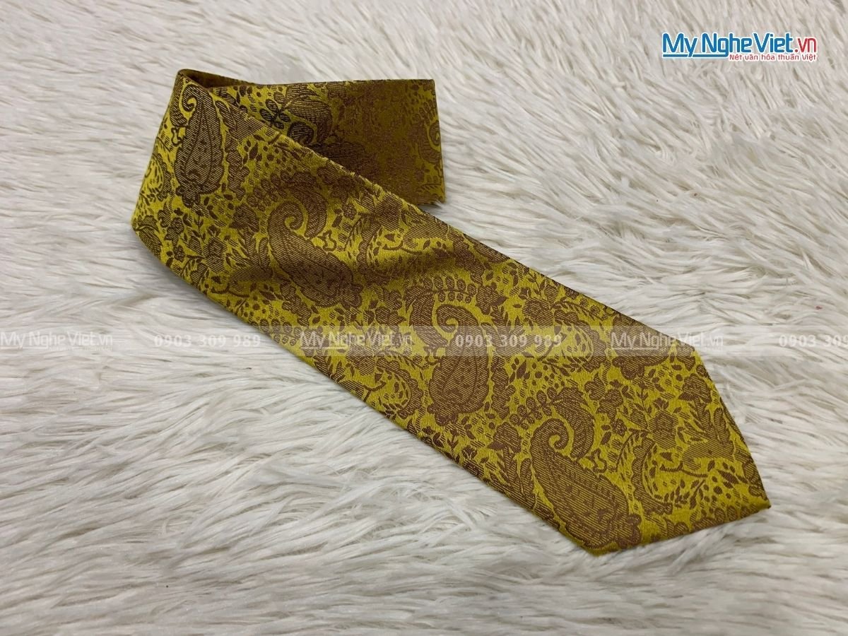 Cravat Hoa Đuôi Công Vàng MNV-CRV67-1