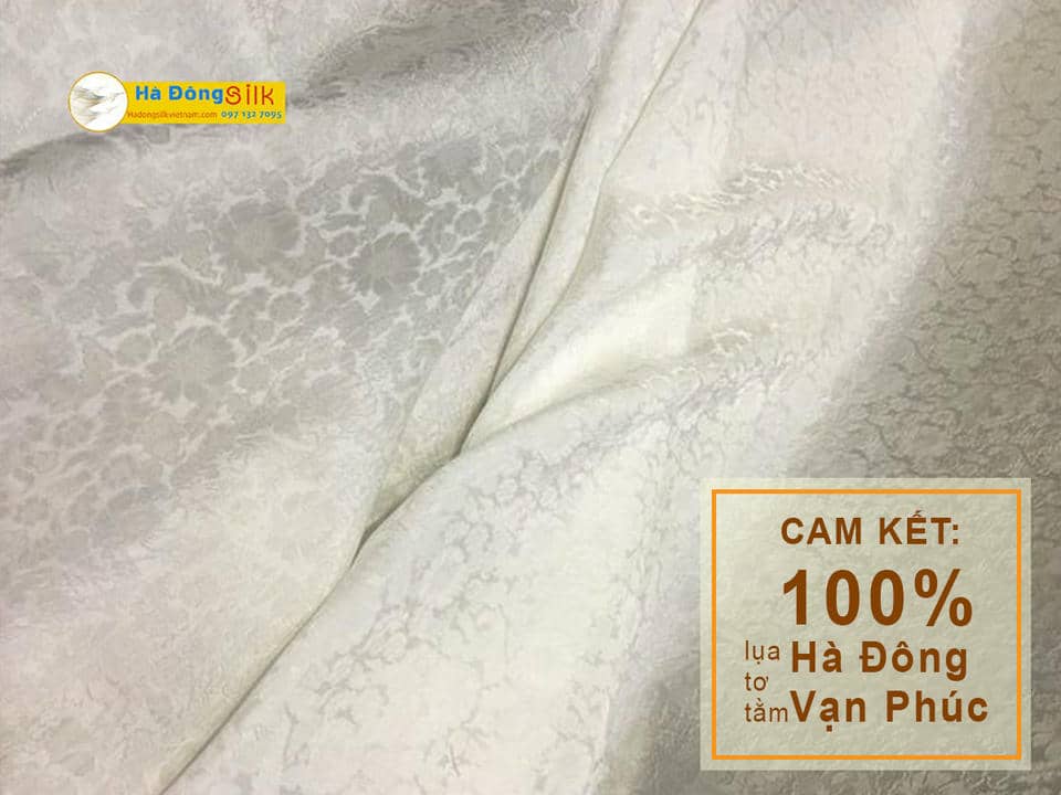 Bộ Áo Dài Lụa Cô Dâu Hà Đông Cúc Trắng 70% tơ tằm (Áo 3,7m + Quần 2,3m) MNV-LHD17