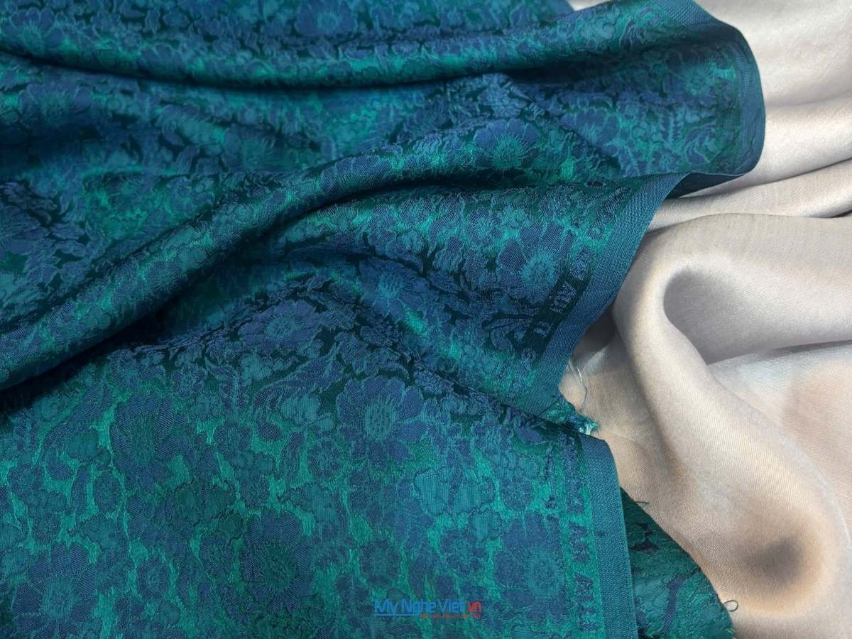 Bộ Áo Dài Lụa Hà Đông Hoa Cúc Xanh 70% tơ tằm (Áo 3,7m + Quần 2,3m) khổ 90 cm