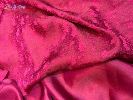 	Vải Lụa HĐ sen dây đỏ mận 3.7m MNV-LHD37/29