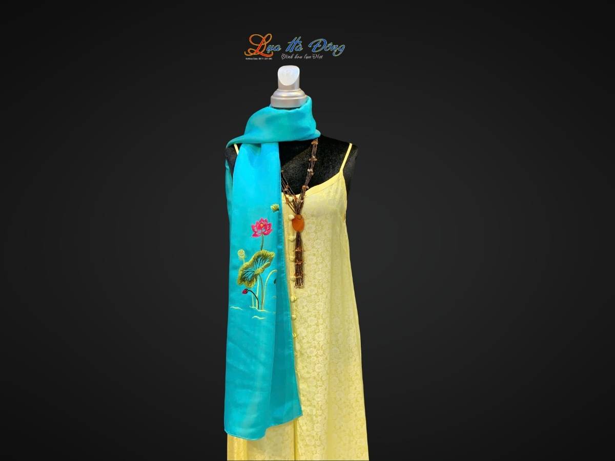 Khăn lụa trơn thêu sen xanh ngọc MNV-LNL45180/9