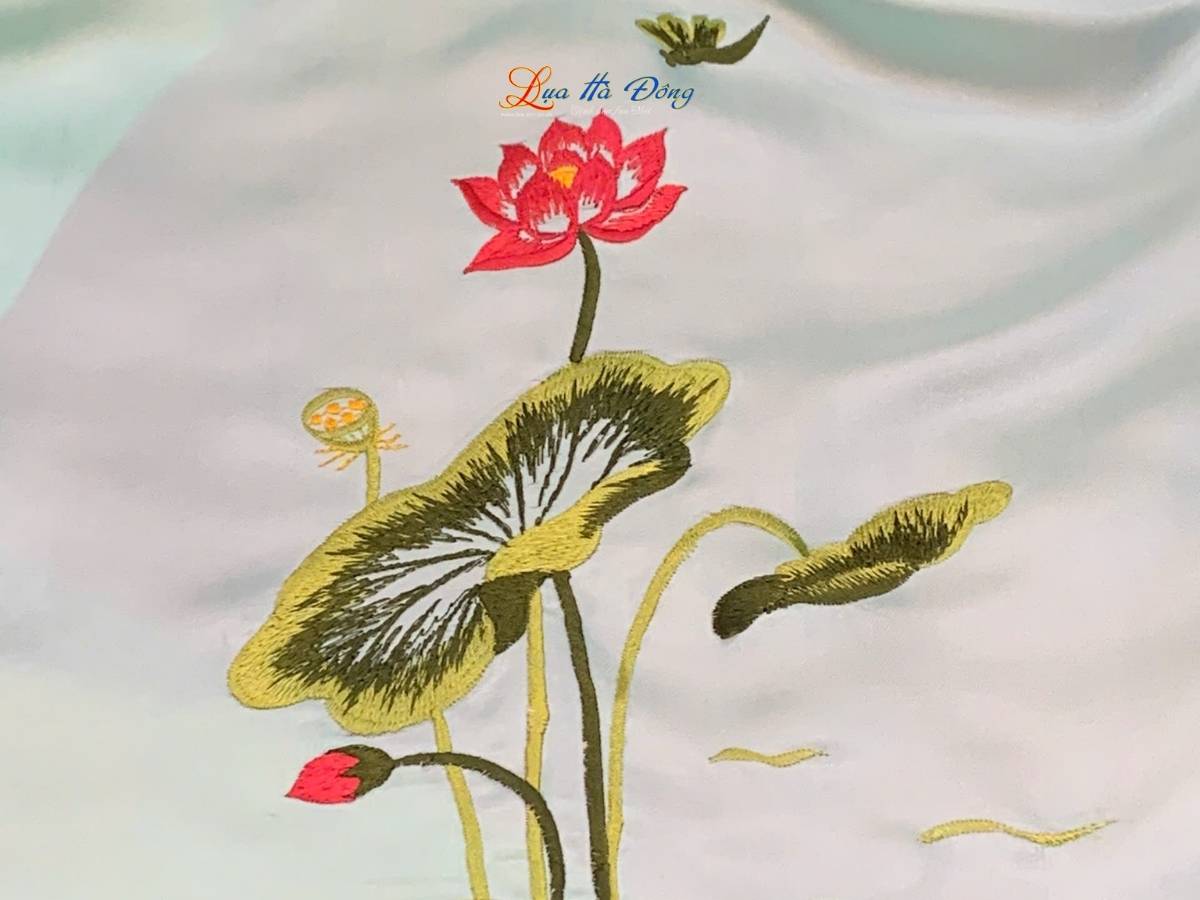 Khăn lụa trơn thêu sen xanh mint MNV-LNL45180/16